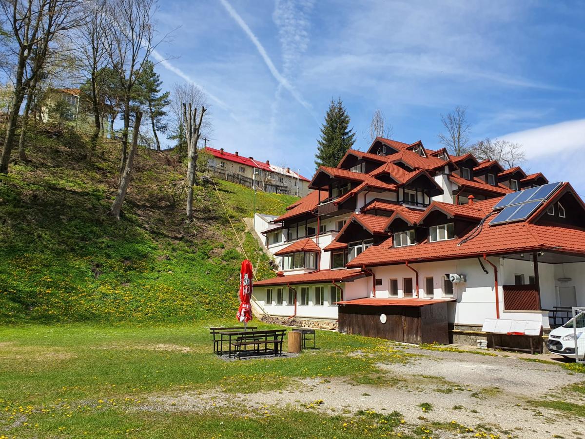 Camera dubla cu balcon la Vila Cristal Sinaia